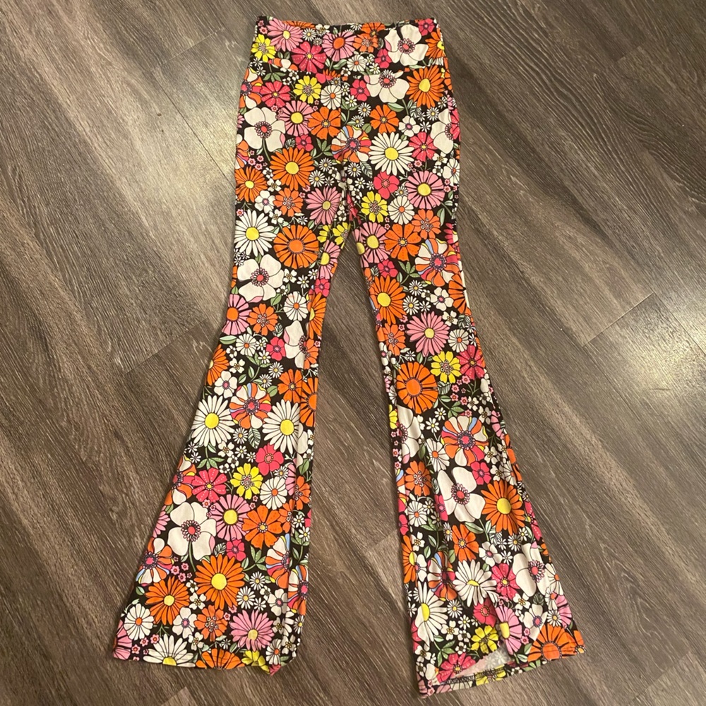 So soft!! Bright floral, bell bottoms, size Medium